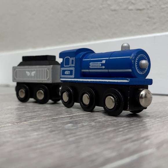 Lil Chugs Wooden Passenger Express Train Set - Picture 7 of 8